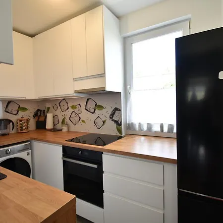 Lazurowe Przymorze Apartment *